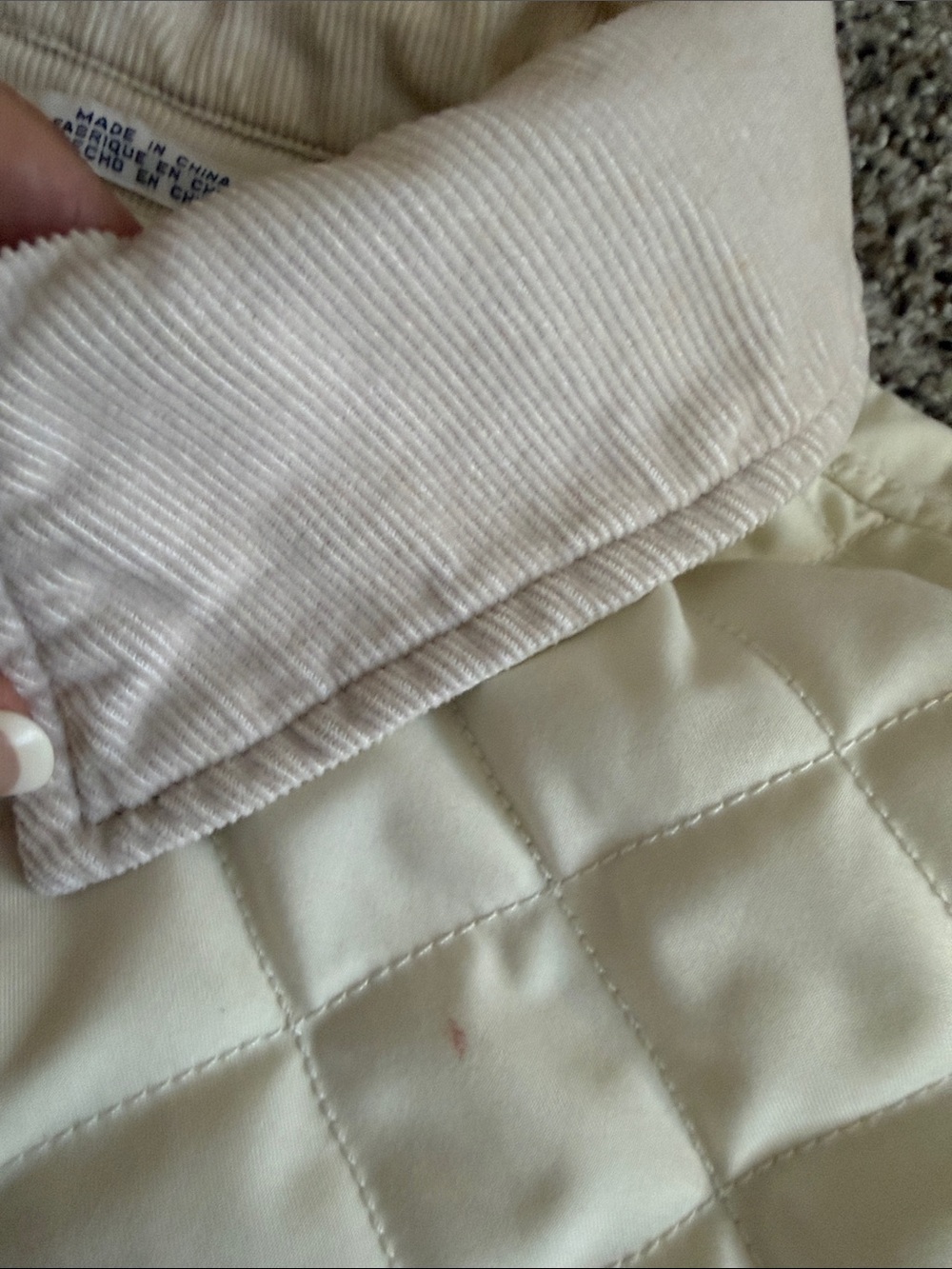 Free with any purchase!   Tommy Hilfiger Cream Quilted Women's Puffer Jacket - Picture 3 of 11
